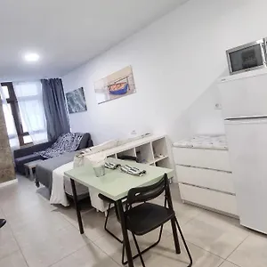 https://precioso-loft-playa-de-las-canteras-zona-puerto.in-canary-islands.com