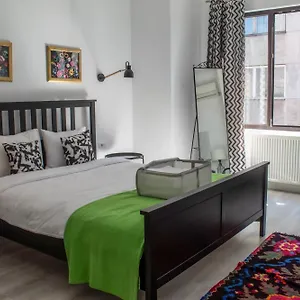 Domus Old Town Retreat Cozy & Appartamento