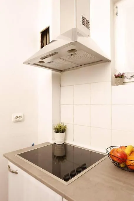 1 Bdrm Apartment In City Center Bucharest